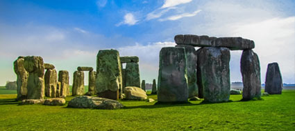Transfer cruise tour from London to Southampton, visiting Stonehenge