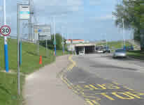 Footpath to airport hotels at Luton Airport