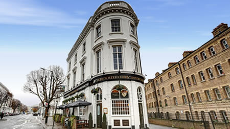Bed and breakfast hotels near Victoria rail station in London