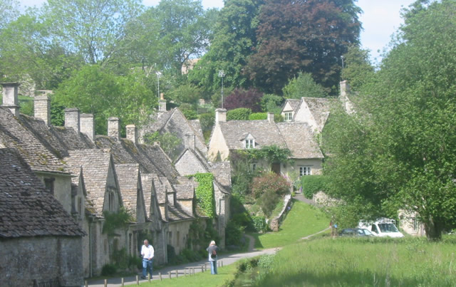 Cotswolds Guided Day Tour From London With Lunch All Year